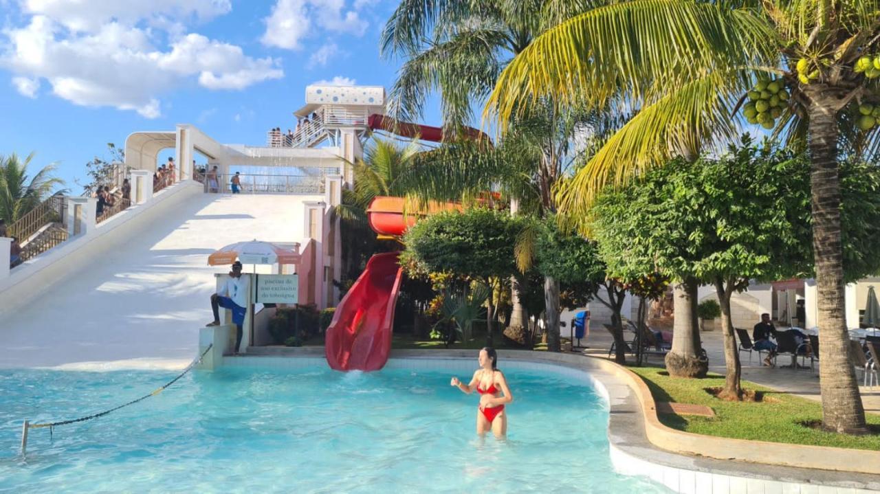 Thermas Lacqua Diroma Com Piscina De Ondas Gratis 24Horas กัลดัสโนวัส ภายนอก รูปภาพ